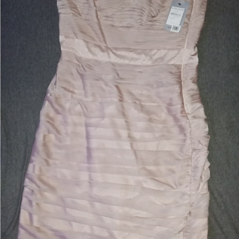 Monique Lhuillier Pink Ruched Strapless Cocktail Dress